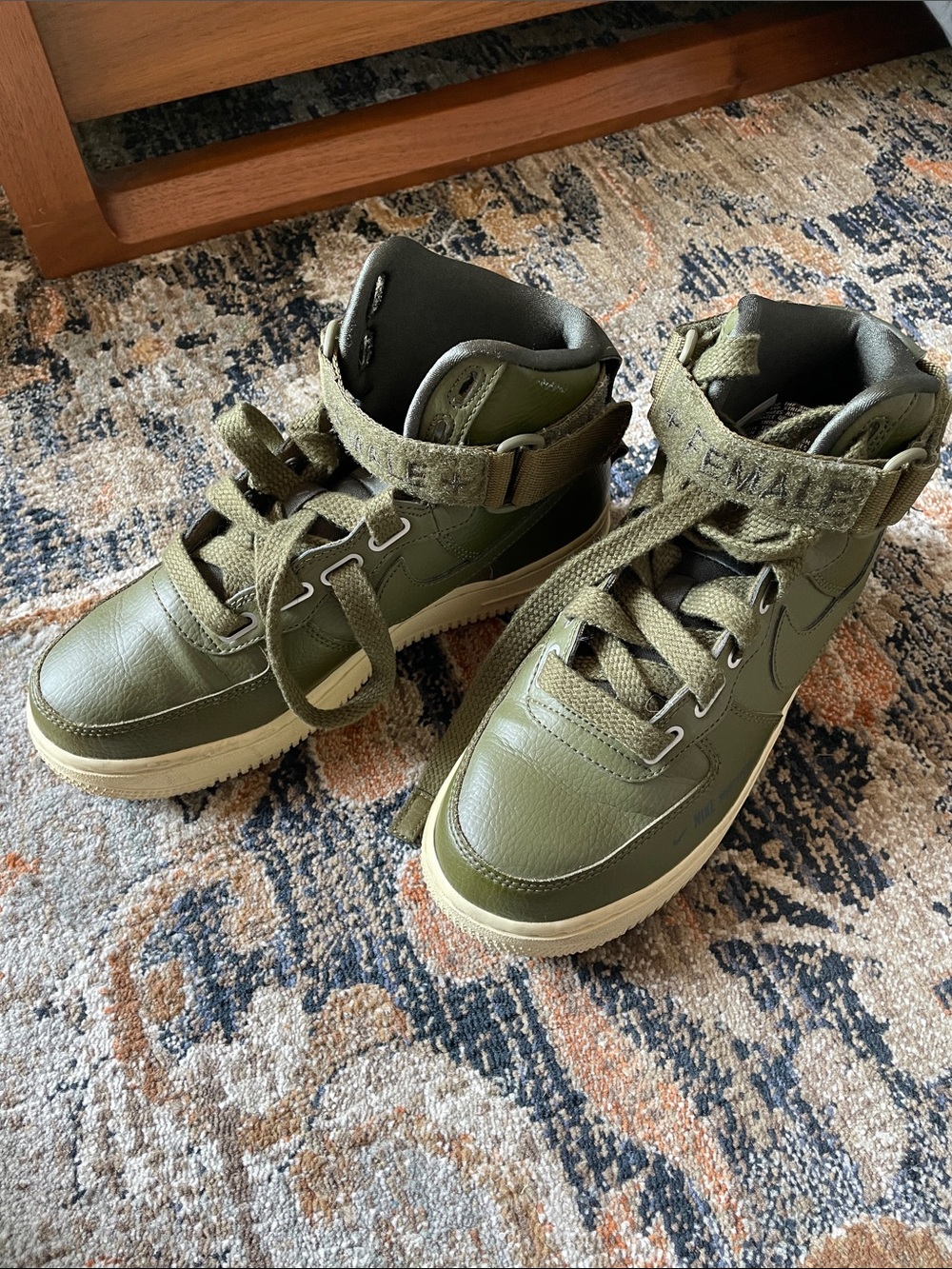 Nike women’s Olive Green High-Top Sneakers with Strap Air Force 1